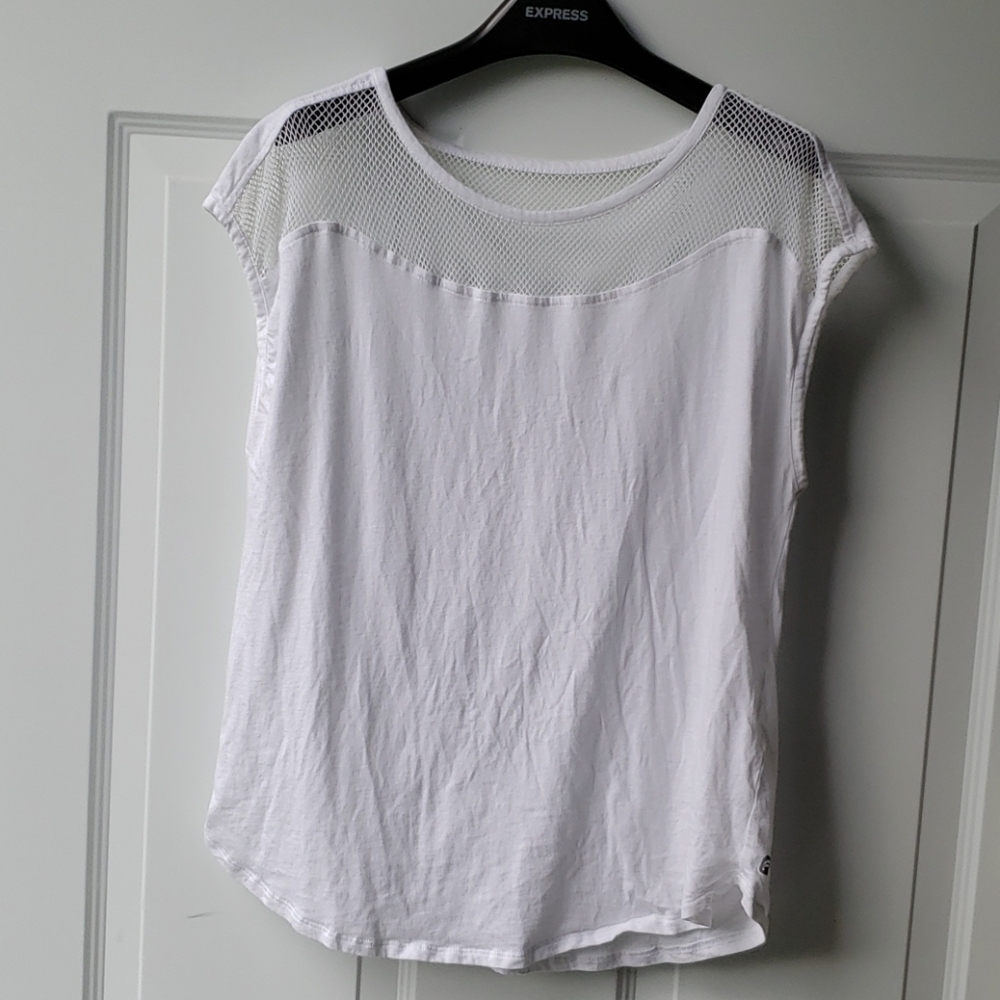 Fabletics white cap sleeve / sleeveless mesh top